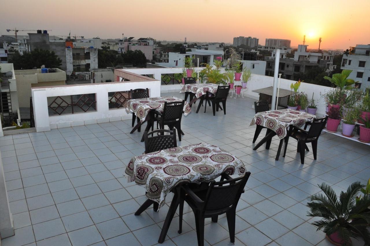 Michael'S Homestay Jaipur Bagian luar foto